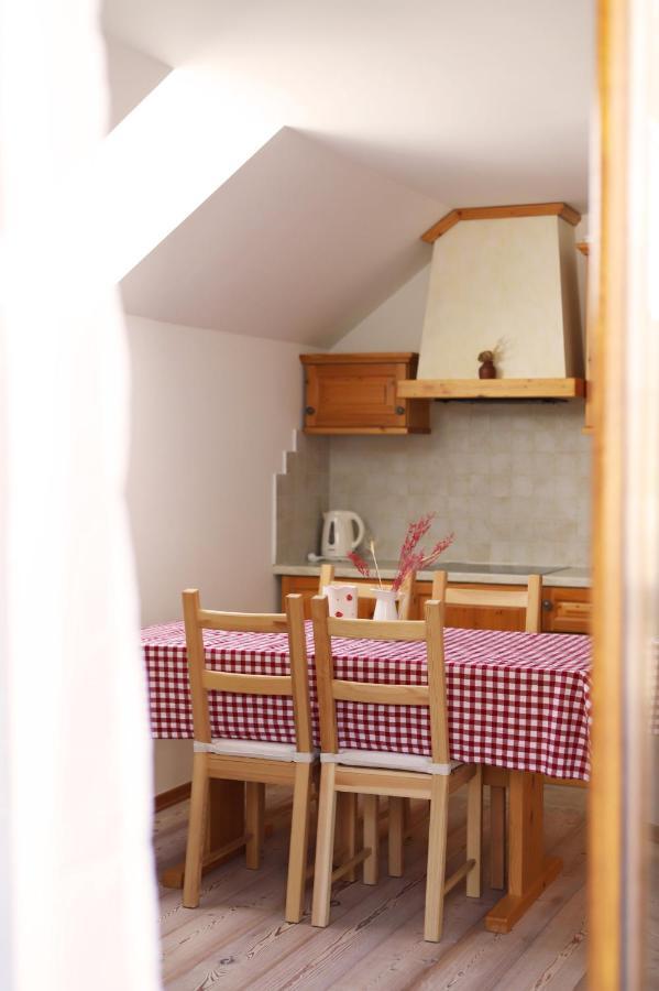 Apartments Pr' Speli Бохин Екстериор снимка